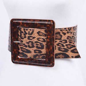 BNWT Oversize square Buckle Leopard Printed  Fashion Belt